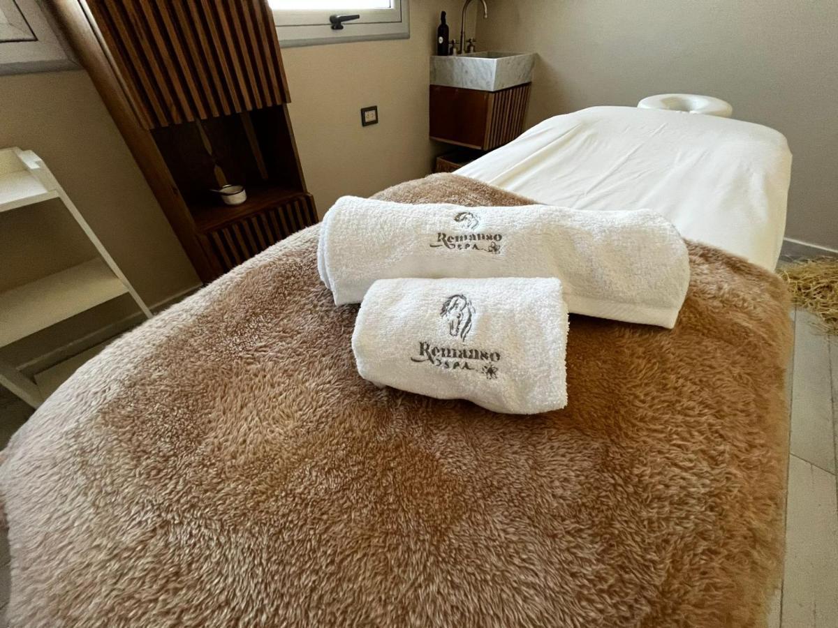 Ht Hotel Deluxe Resort & Spa 산티아고 델 에스테로 외부 사진