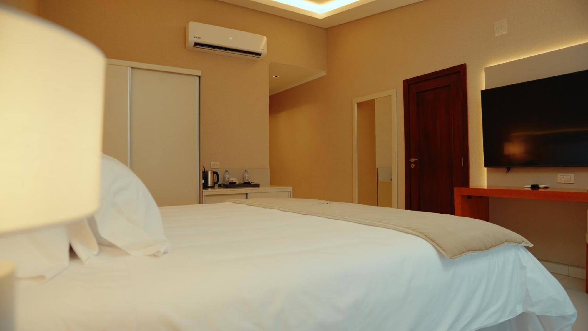 Ht Hotel Deluxe Resort & Spa 산티아고 델 에스테로 외부 사진