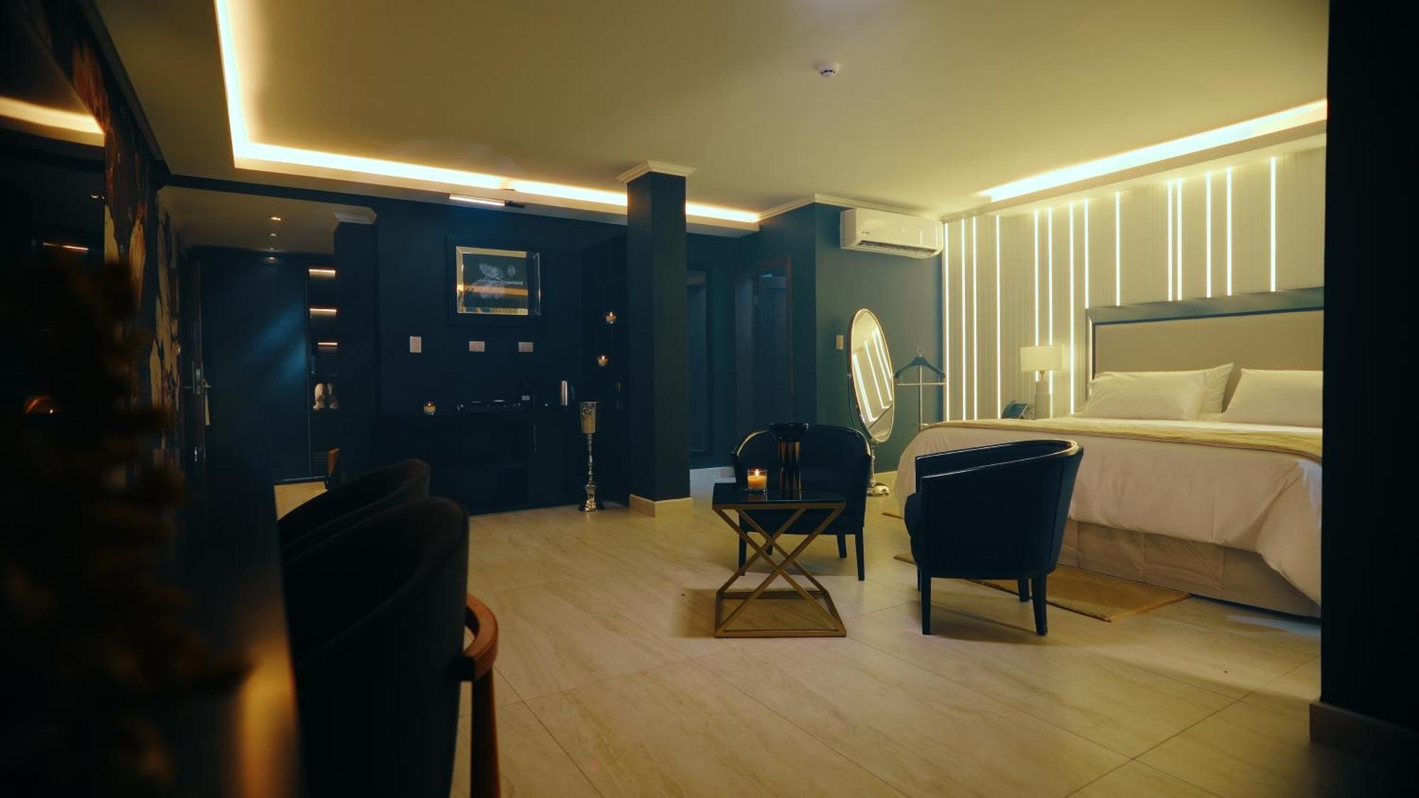 Ht Hotel Deluxe Resort & Spa 산티아고 델 에스테로 외부 사진